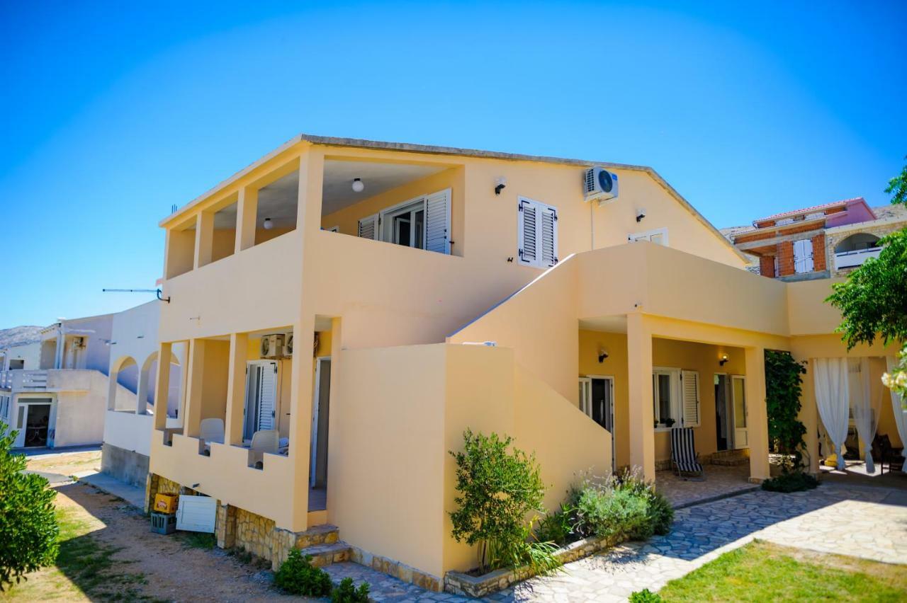 Apartments Lux Pag Pag Town Eksteriør bilde