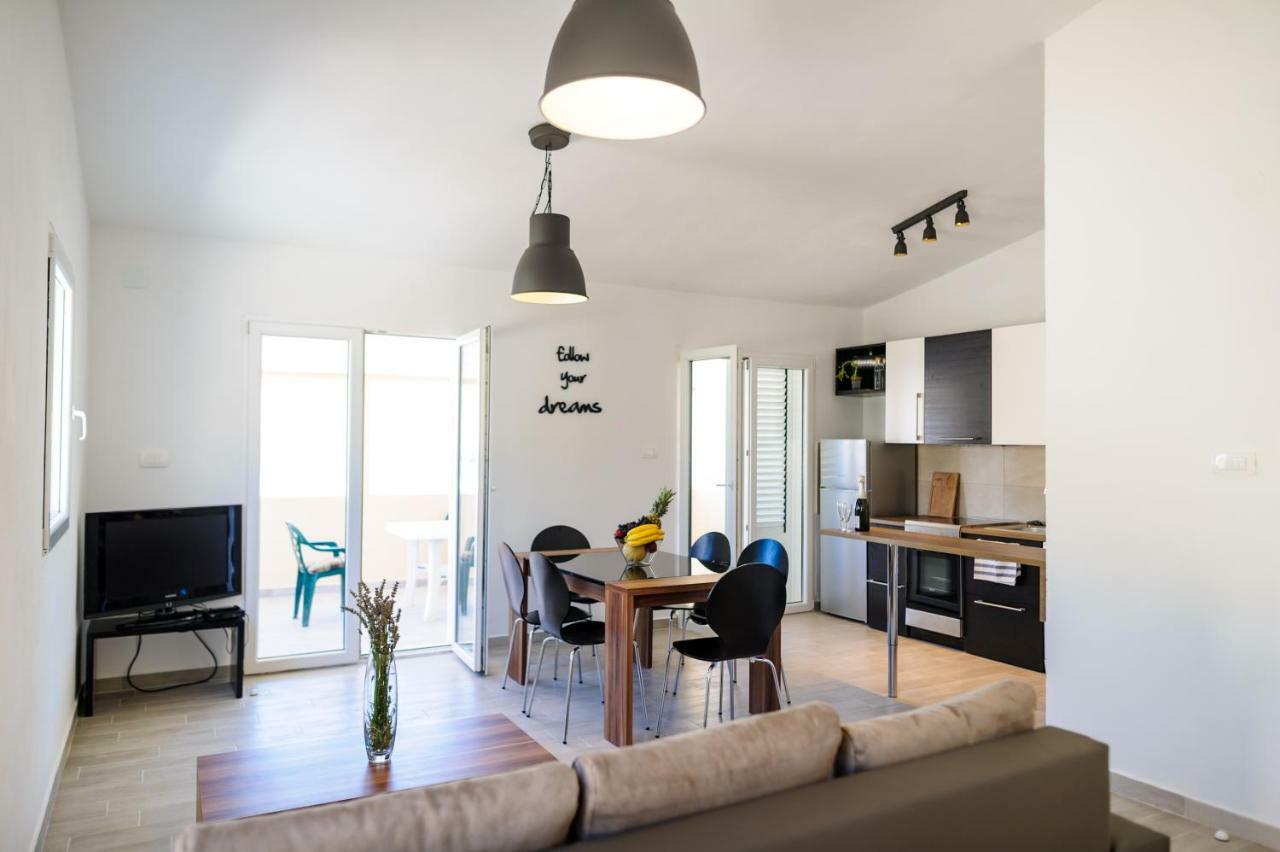 Apartments Lux Pag Pag Town Eksteriør bilde